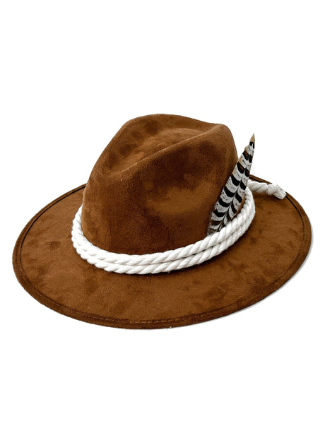 Sombrero hecho en piel color chocolate | SB001