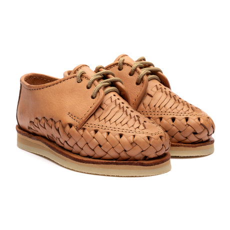 Huarache de niño hecho en piel color camel | KD100