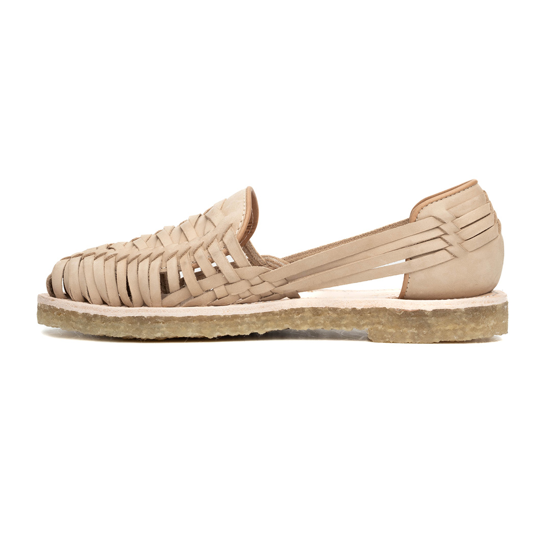Huarache OAXACA en piel nobuck arena y suela en crepe original | AC104 - Imagen 4